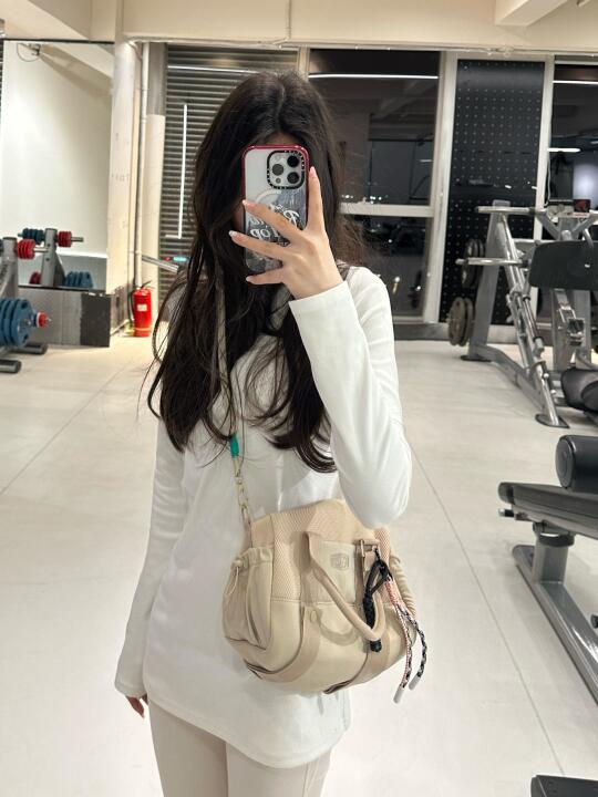 想看看练普拉提的姐妹包里会装什么