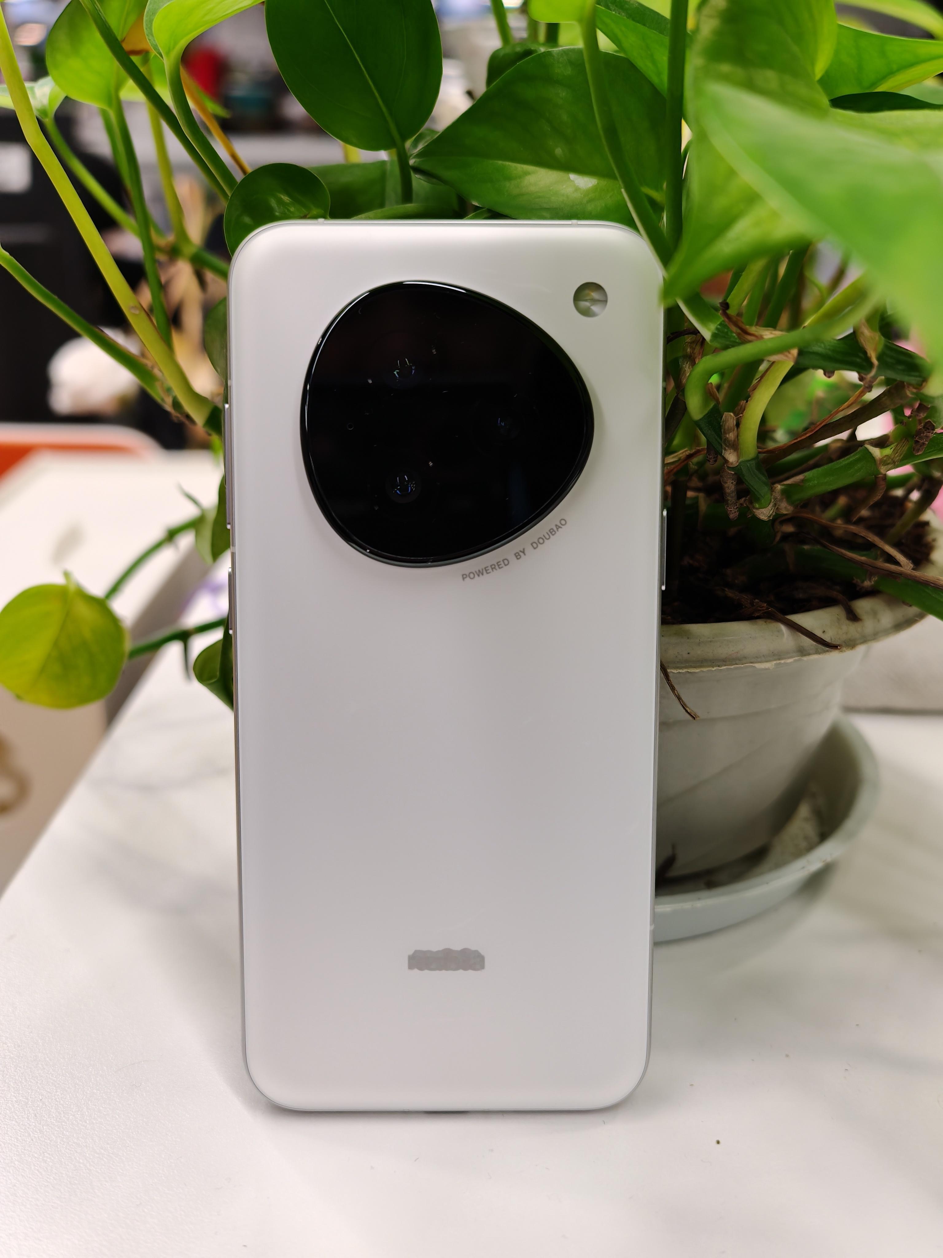 高管称S26只实现豆包手机局部能力三星S26系列这次和谷歌Gemini联手，搞了