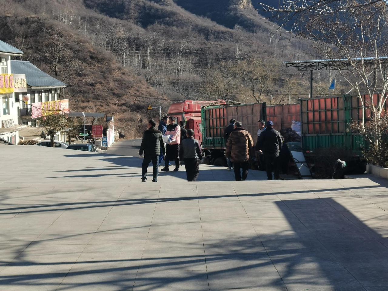 冬游河北过大年—天桂山新春灯会组装开始了！12月31日下午掌灯仪式，民俗表演和跨