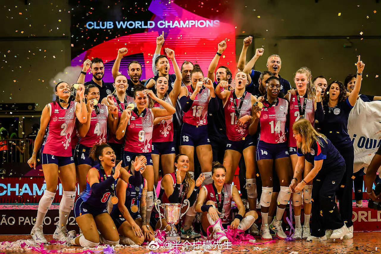 2025女排世俱杯 战罢！斯坎迪奇女排3-1战胜科内利亚诺女排获得冠军🏆，四局