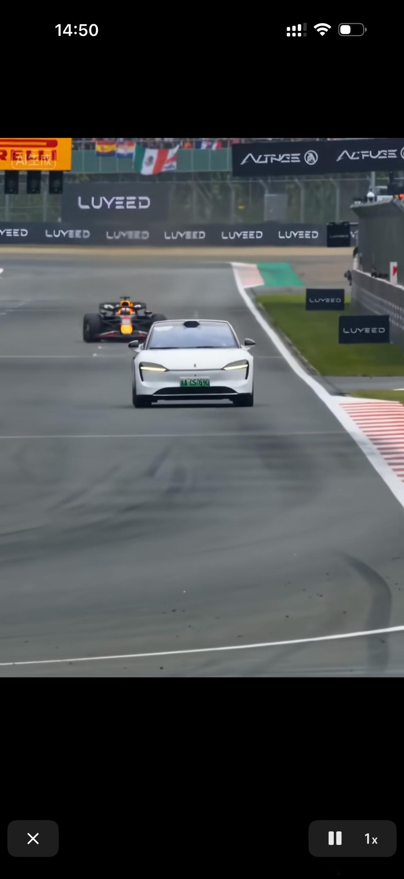 哈哈哈哈哈吓我一跳这个车把f1给干了我以为是反串进主页一看还真是车主做的ai，我