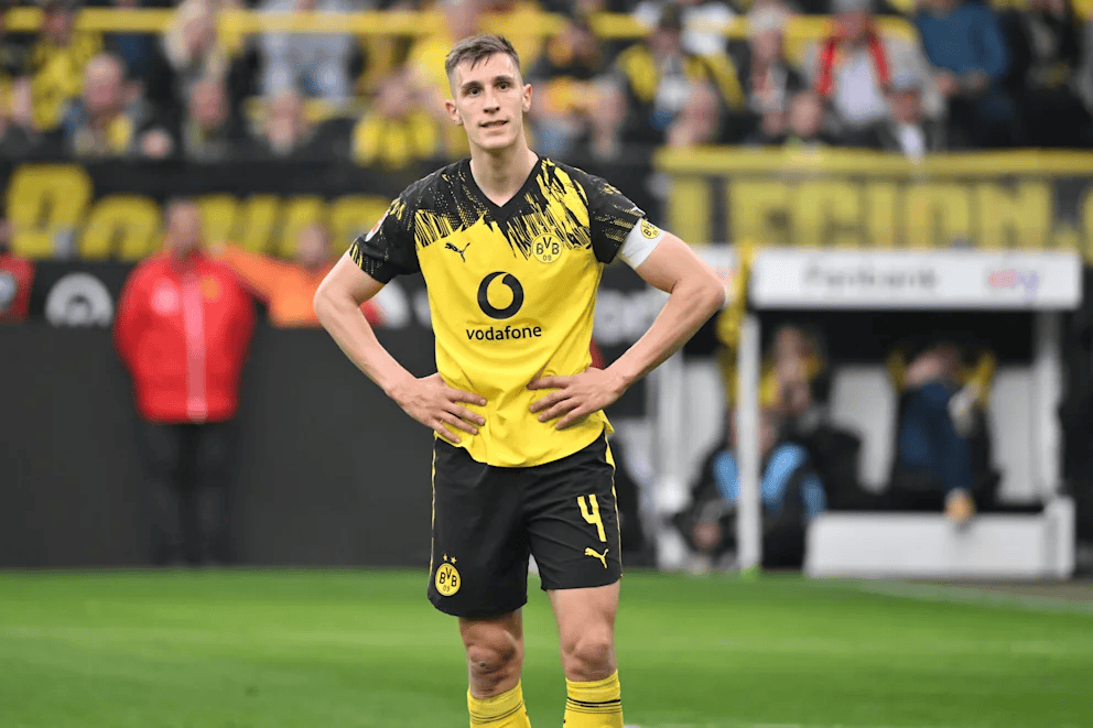 因续约合同带解约金，施洛特贝克被多特球迷嘘，高层打圆场