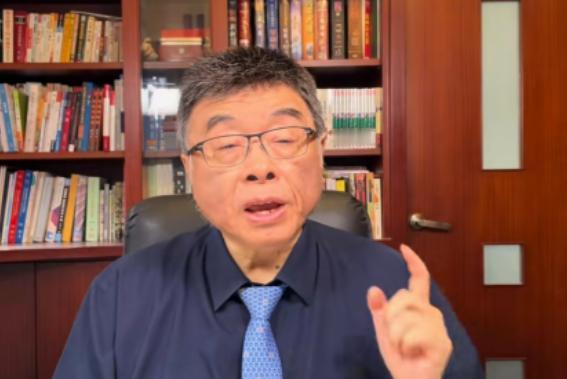 台湾知名时事评论员邱毅最近爆出一个猛料，这两天岛内媒体圈悄悄流传着一份让人后背发