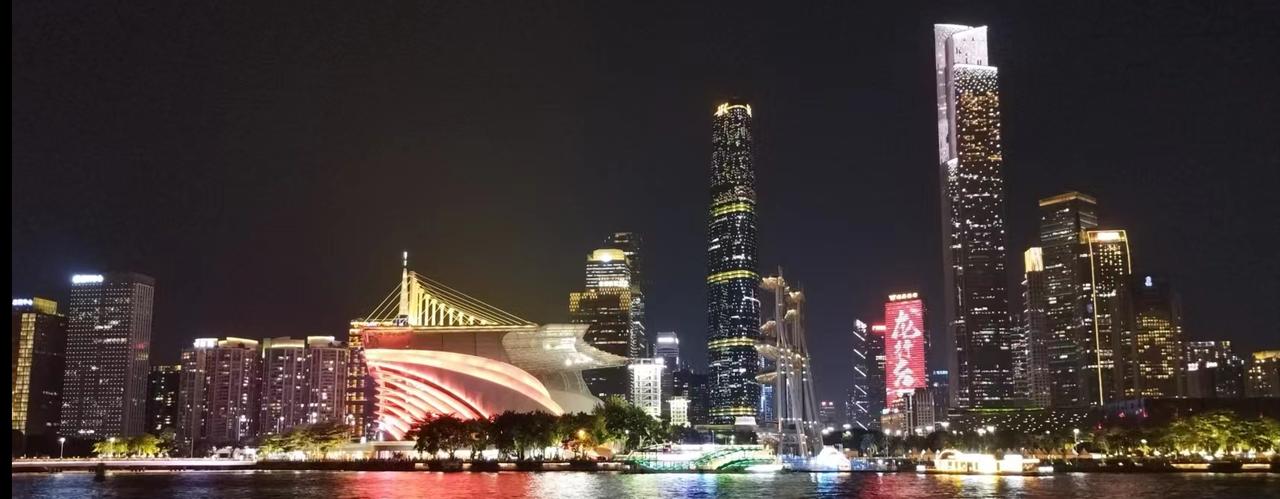 对以金融创新为名掩盖金融风险、规避金融监管、进行制度套利的“套路贷”、披着正规金