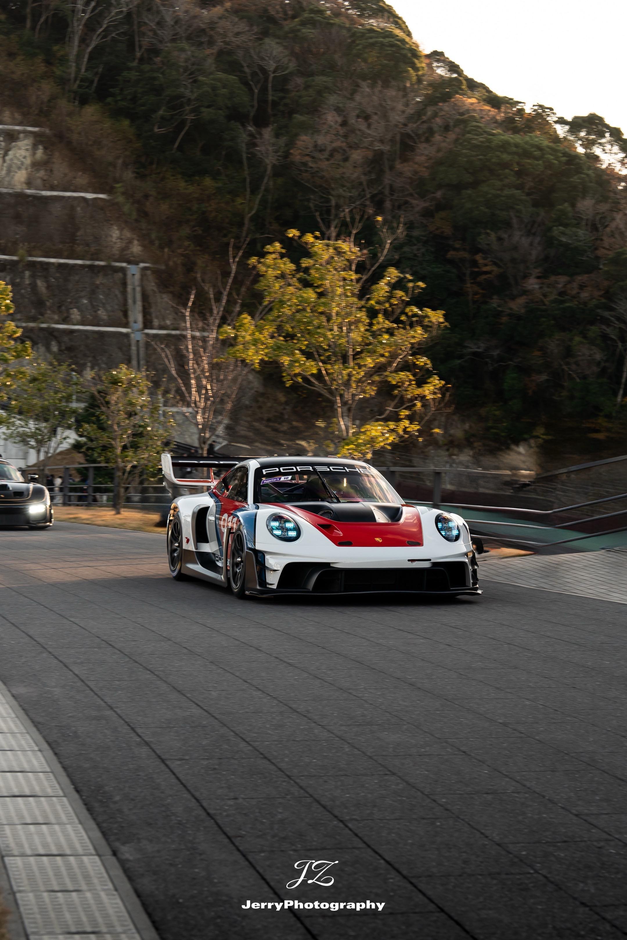 賽車之名！Porsche GT3R Rennsport！