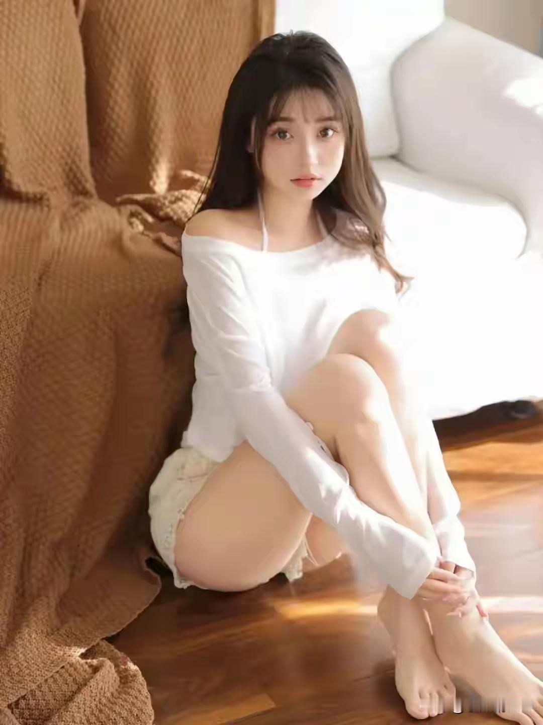 阳光洒进来的午后，慵懒的少女时光人像摄影中的曲线美如何体现 最早惊艳过你的古装美