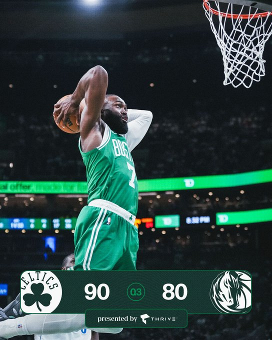 三节比赛结束，我们暂时以90-80领先独行侠波士顿凯尔特人 ｜Different