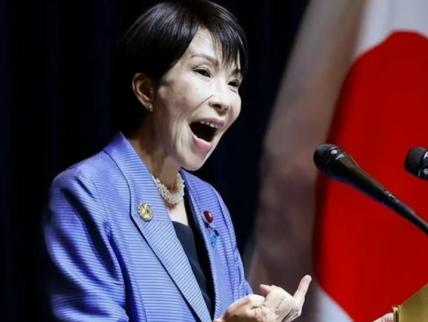 当美伊以战争如火如荼进行中时，高市早苗慌得不行，因为她知道如果再这样拖下去日本不