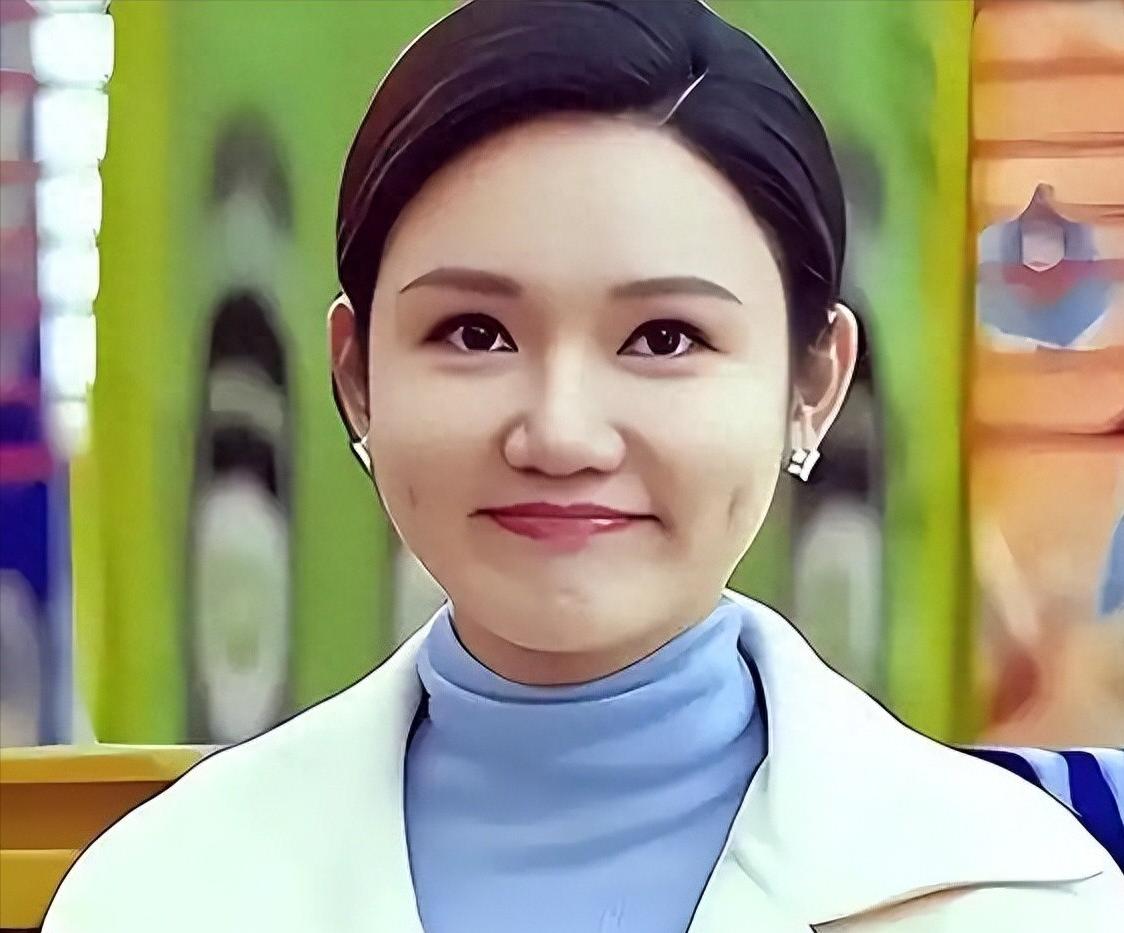 挤走董卿、靠爹上位、隐婚生子？"央视穷鬼"龙洋，私生活谣言太离谱！
 



 