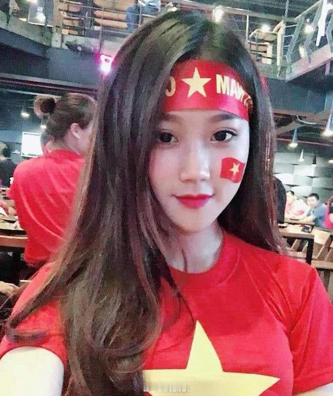 扎心了！越南足球再次“成为笑话”！越南U17 0–3 澳大利亚U17，越南赛前喊
