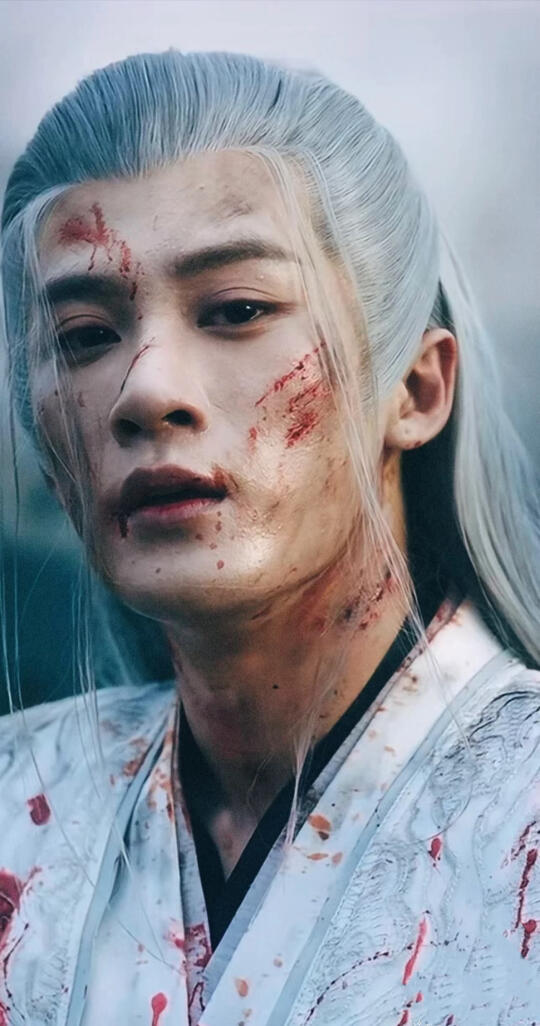 今天是周年，我却不敢点开任何与你相关话题