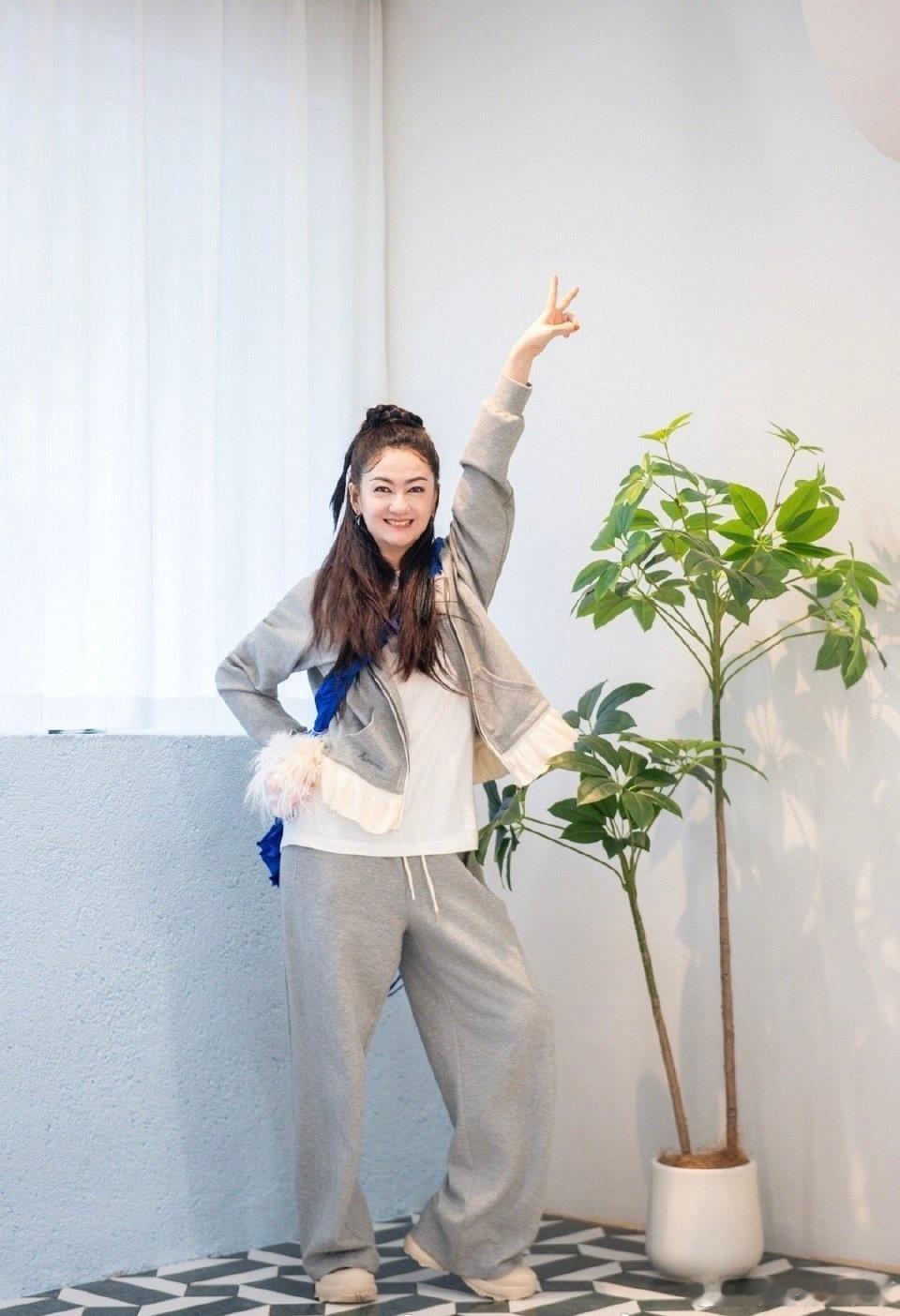 者来女对张慧雯全肯定张慧雯者来女 低山臭水遇知音  和也太有爱了吧！小考结束化妆