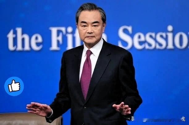 我刚刚注意到
王毅外长近几日在谈及日本相关议题时，将高市早苗的称呼由“日本首相”