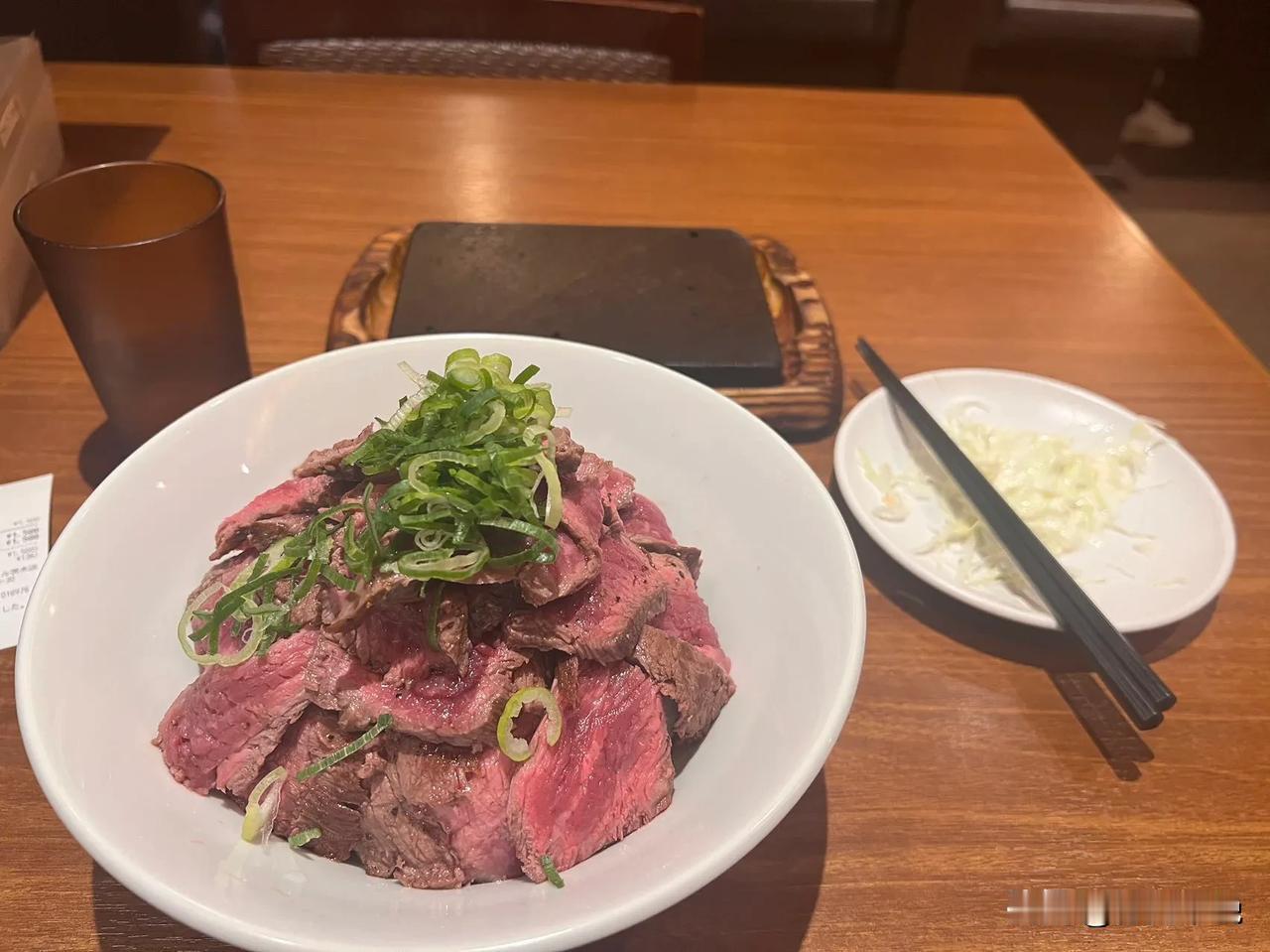 儿子留学日本生活丰富
周六早上8:30已经到了大阪校区图书馆学习
中午吃个自助烤