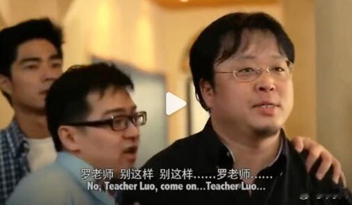 虽然我平时喝咖啡都是去瑞幸，但是我不否认，星巴克的环境确实是不错，三四十块钱买一