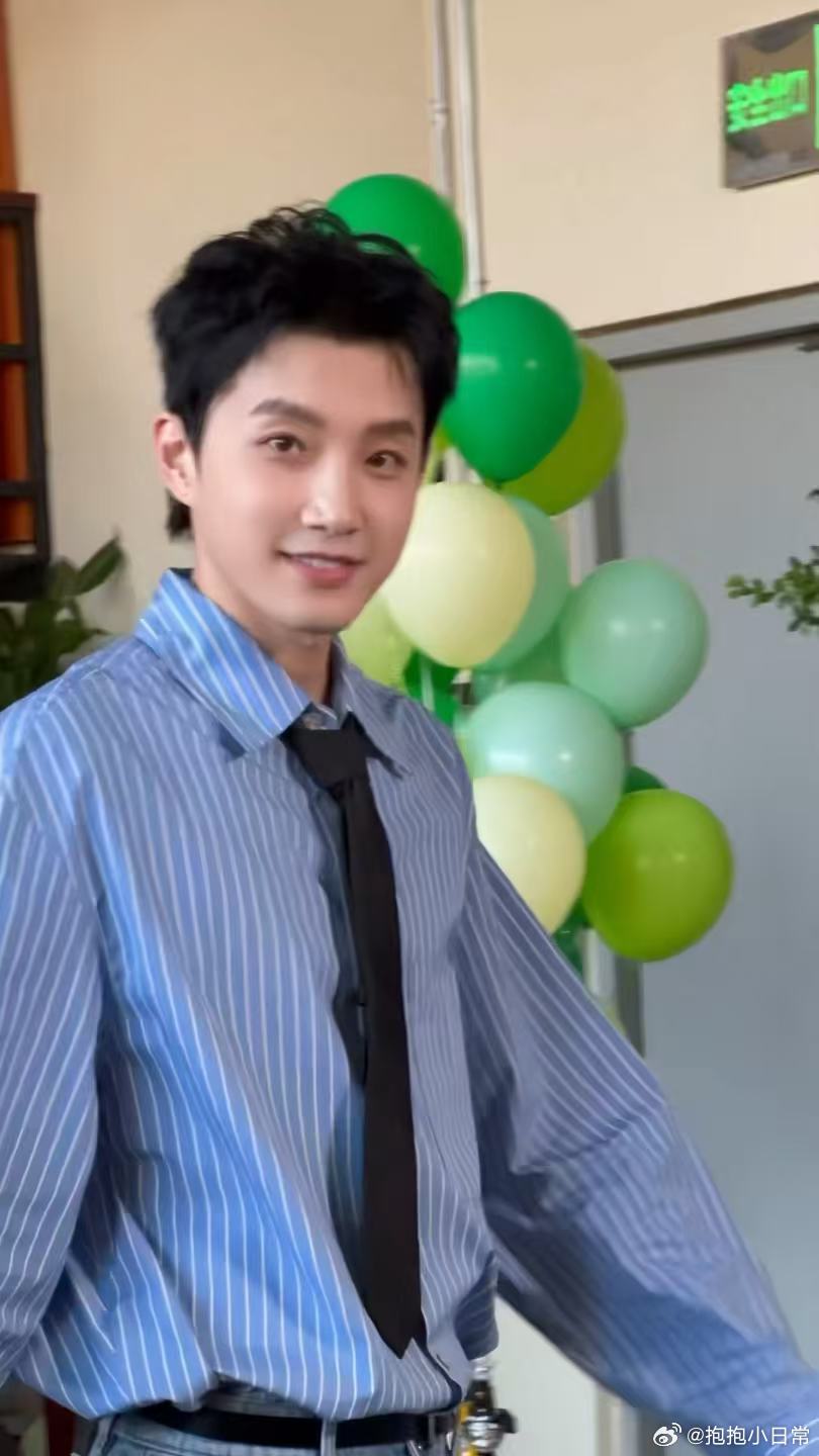 内娱第一个林更新型工作室范世錡工作室护主 闹剧该结束了！范世錡一直认真对待每一个