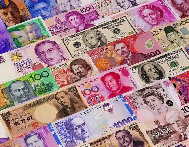 从信息经济学角度看钱，其信息功能隐含在价格机制中

货币在经济中的核心功能之一—