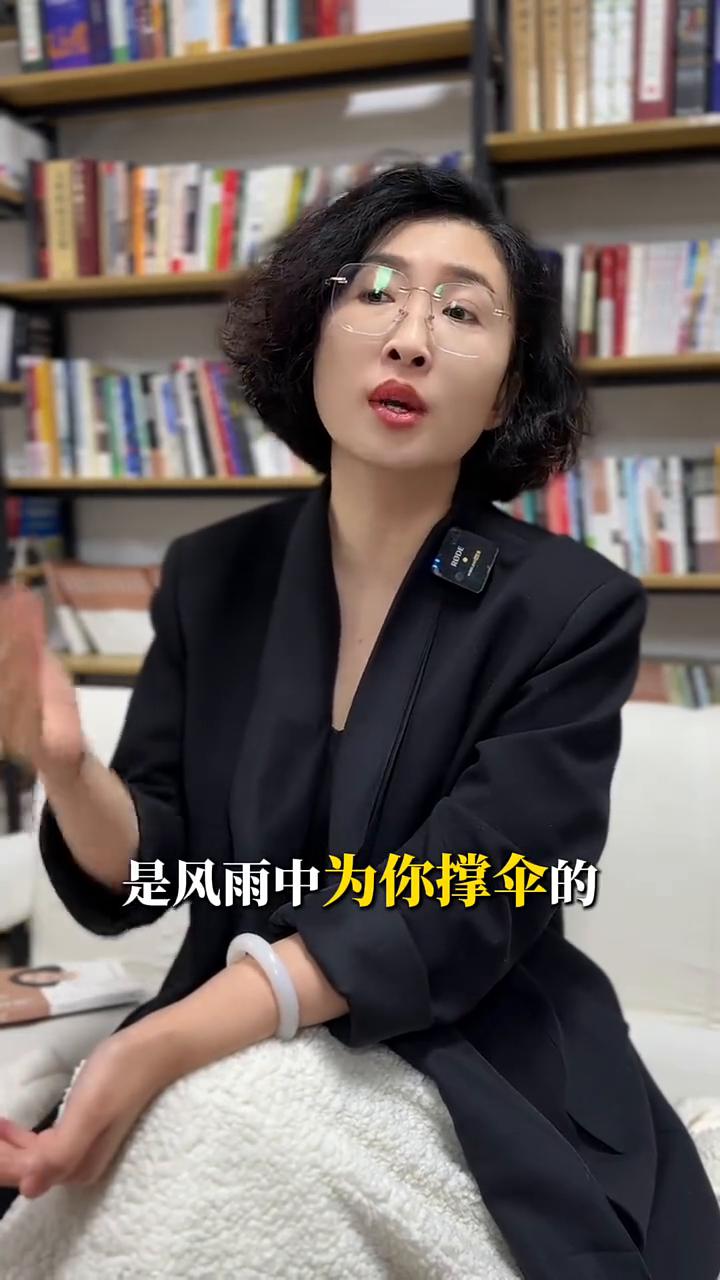 真正的朋友是什么样子的？
人海茫茫，千人千面。所谓朋友不一定是你认识最早的人，而