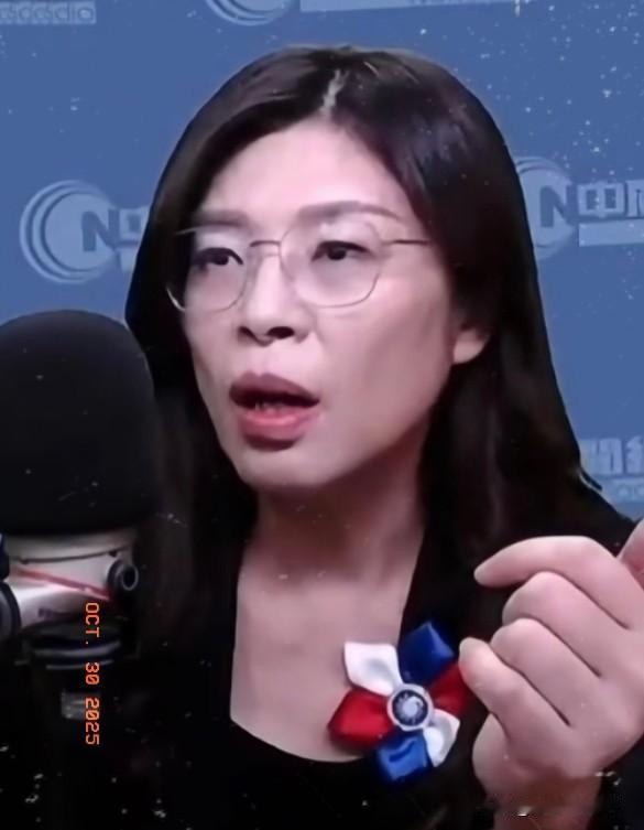 郑丽文又要忙了

朱带着211名人员辞职

朱辞职带走的211名人员，离开了郑丽