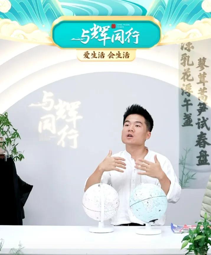 茫茫人海不可能人人强大璀璨
每个人都是独一无二的
兽性和人性是一线之隔
“弱小”