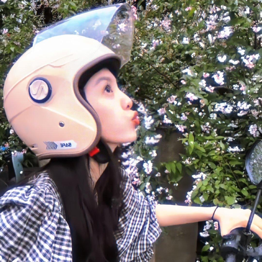#章若楠森系穿搭##章若楠春日小精灵#好爱章若楠的灵动感[可怜] ​​​
