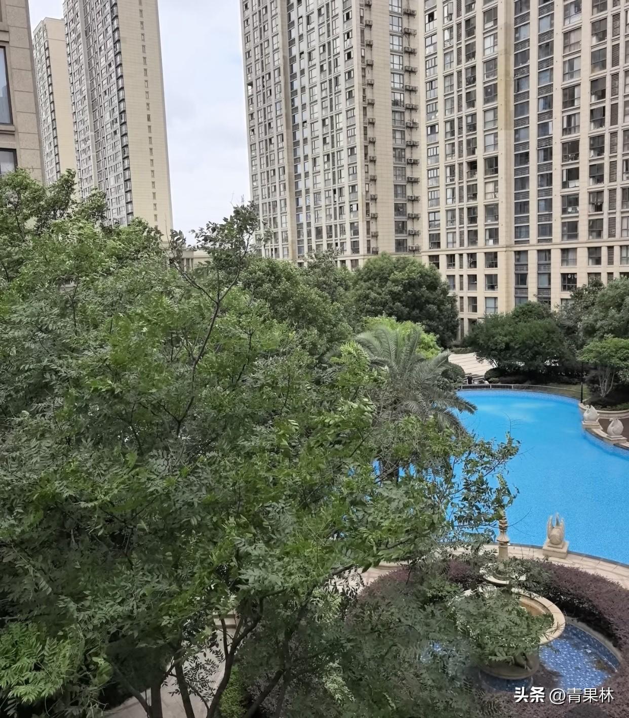 超强台风“巴威”的移动路径如何台风巴威从西北太平洋生成，一路稳定向西北行进，掠过