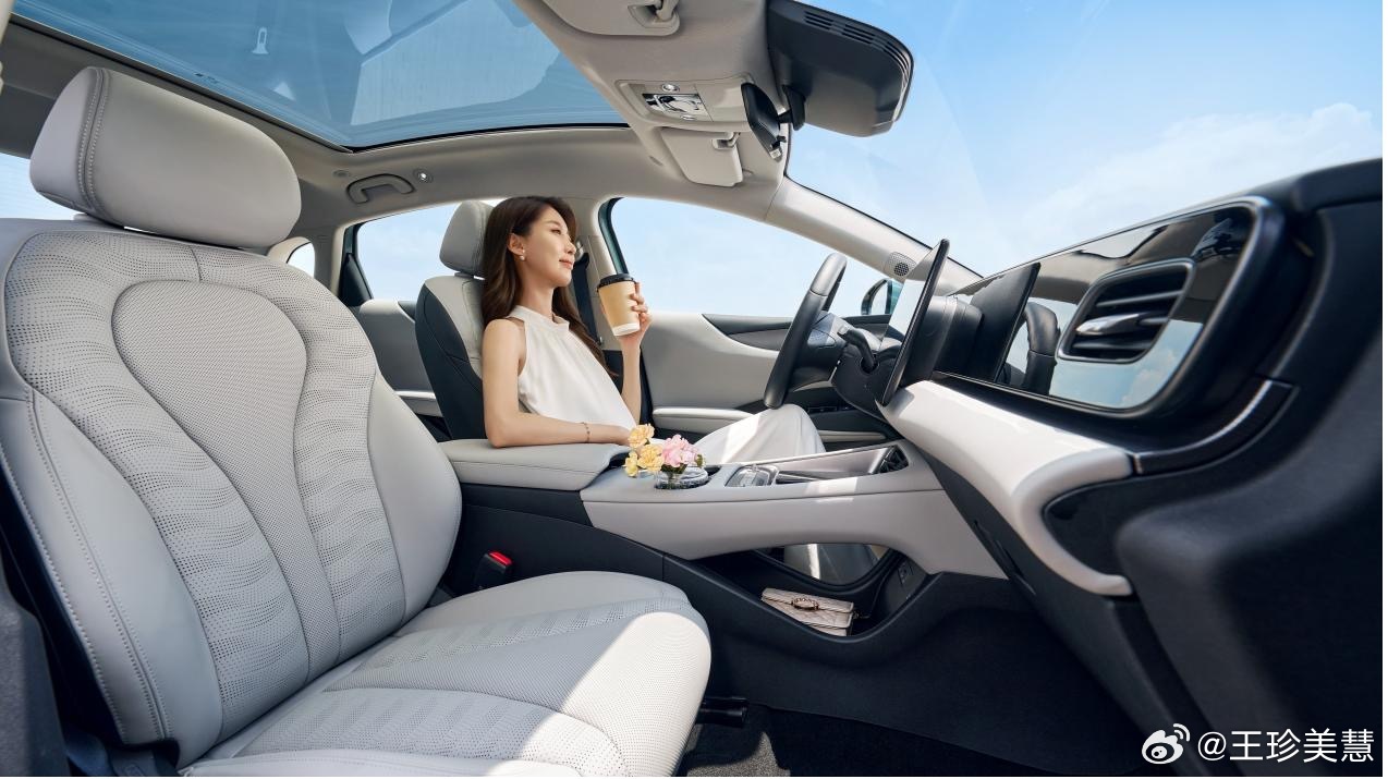 2027款海豹06上市，9.99万起！纯电续航630km带闪充，插混综合续航23