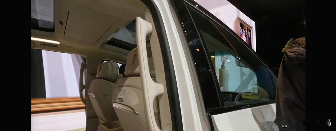 对于多孩家庭和老人同住的家庭，一辆车的空间承载力，就是生活的幸福感阈值。别克至境