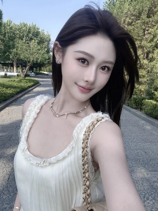 阳光明媚 我也是