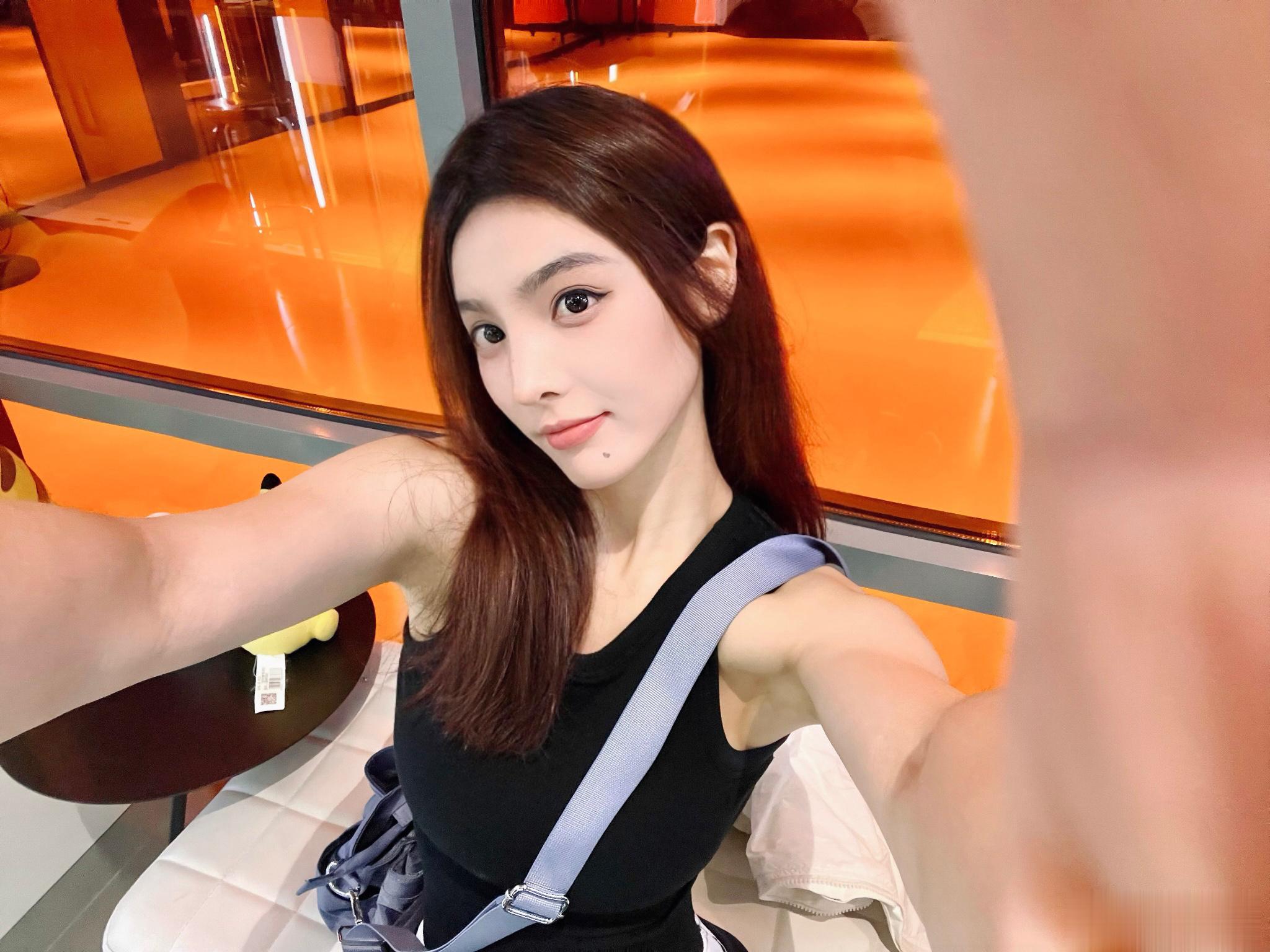 很辣的一妹 ​​​