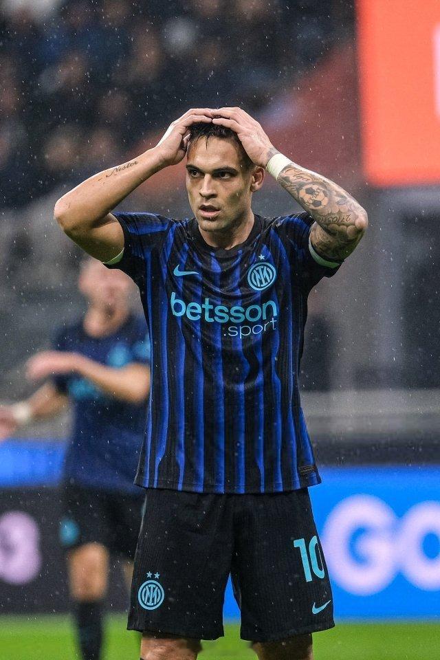 阿根廷国家队警报⛔️🇦🇷 劳塔罗·马丁内斯左小腿伤势加重。他将缺席15天比赛