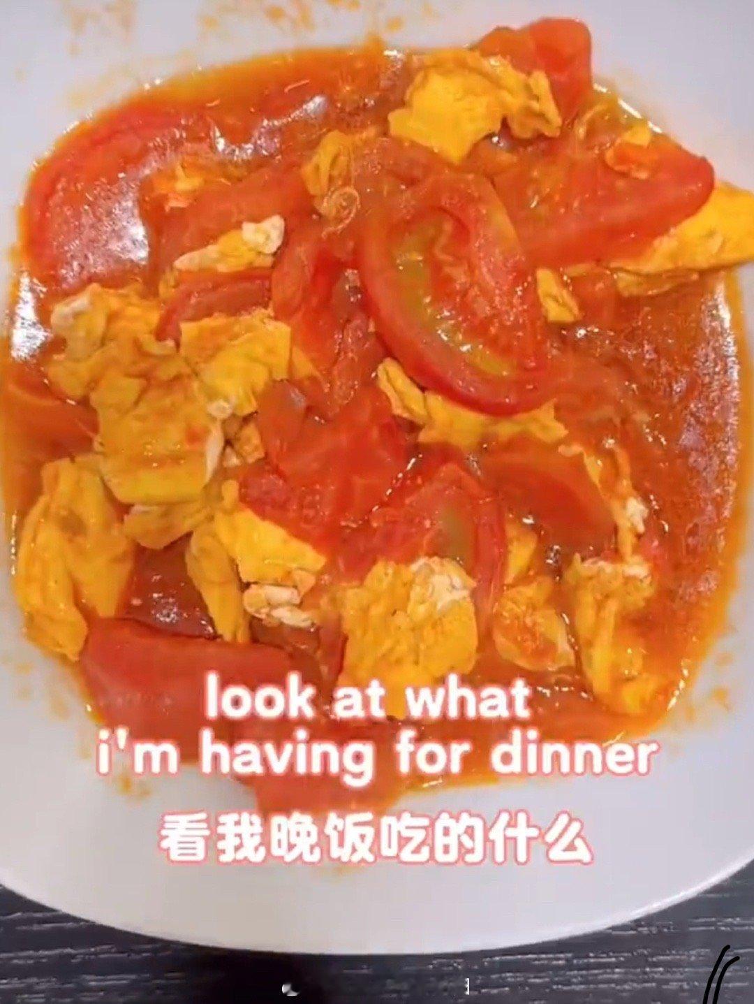 徐冬冬已经可以全英文介绍晚餐了 徐冬冬这波全英文输出太惊喜！从努力练习到能流畅介