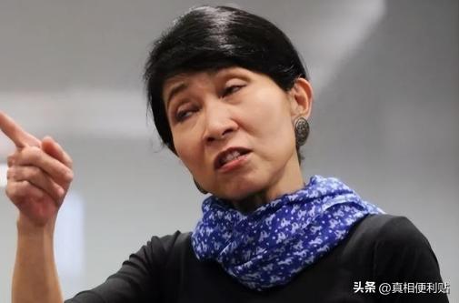 “我又不是中国人，为什么要唱国歌？”2017年的香港立法会宣誓环节中，会议员毛孟