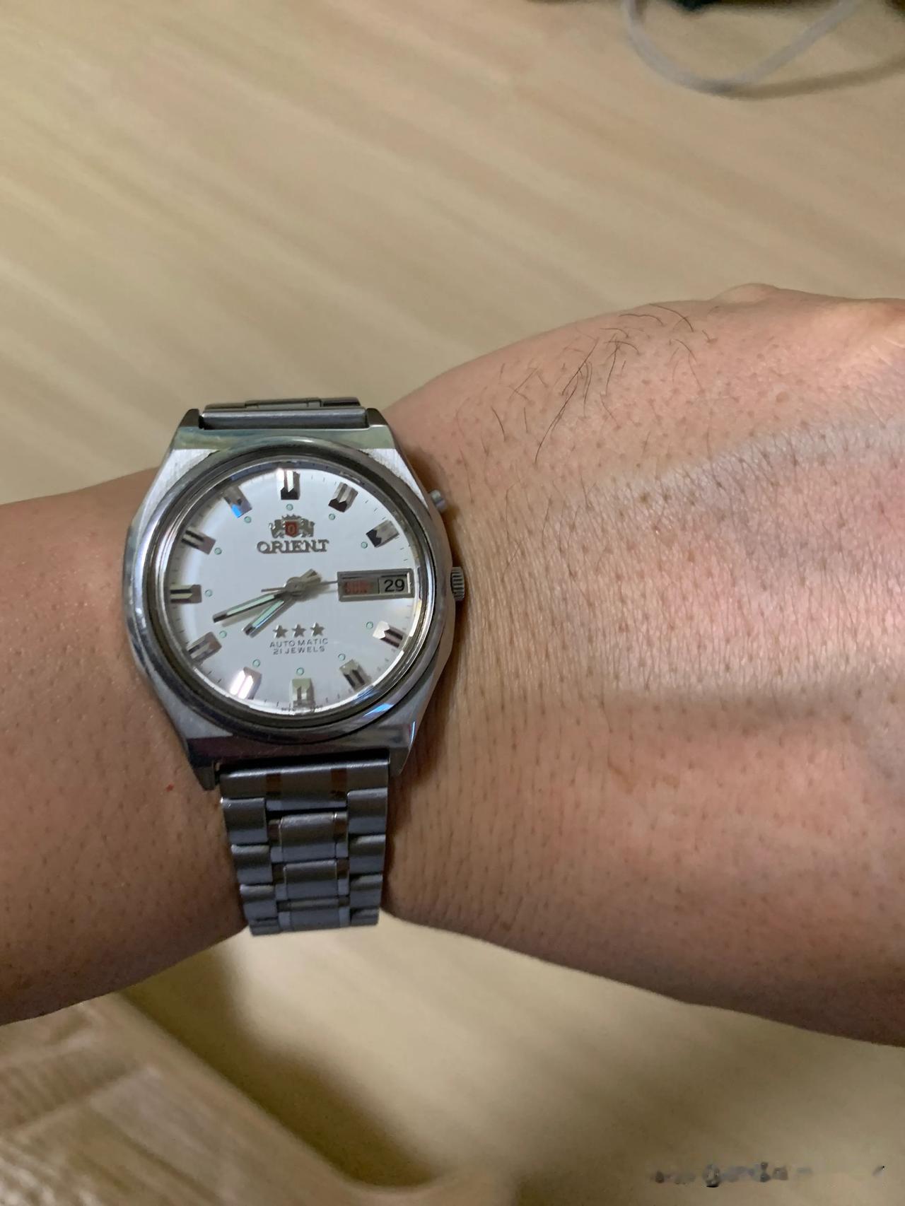 全网挑战，有没有比我带的这个表的时间长，这个表是1995年上大学的时候买的，
现