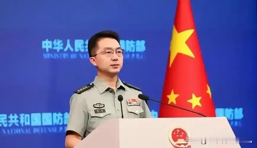 政坛内讧彻底摆上台面！菲防长公开向外交系统开刀，小马科斯平衡术濒临破产
 
菲律