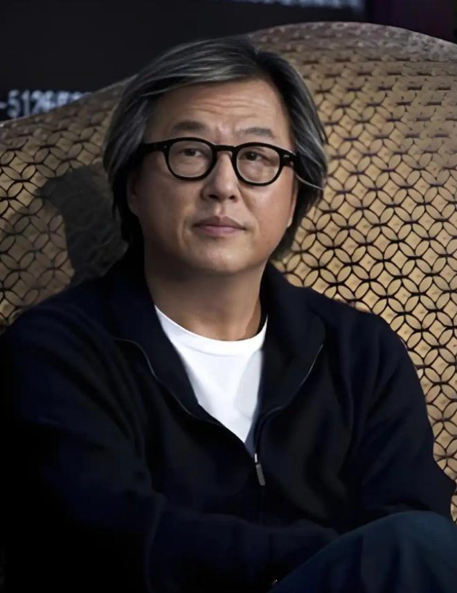 王伟忠谈小s复工王伟忠谈吴宗宪说小S没家教争议 据台媒，1日，王伟忠出席活动时回