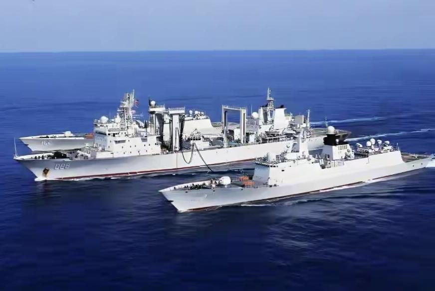 最近中东局势闹得沸沸扬扬，有消息说中国军舰要去伊朗参加军演，还说特朗普要打伊朗。