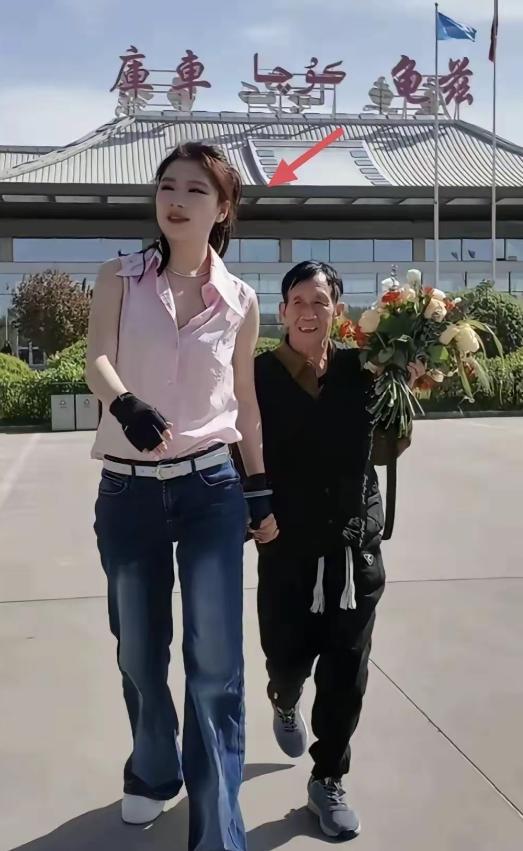 你养我小，我陪你老，这句话到底有多重？河南洛阳95后养女张白鸽，为报答养父的养育