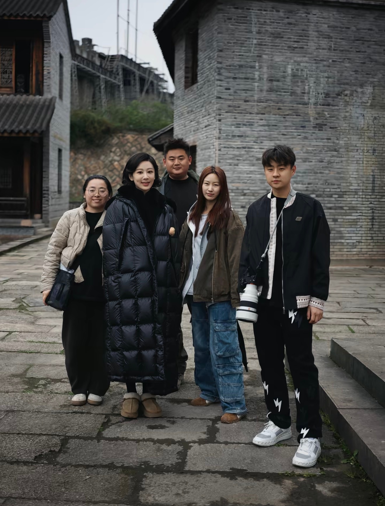 董竹君女士，你到哪里了，我们什么时候相见。