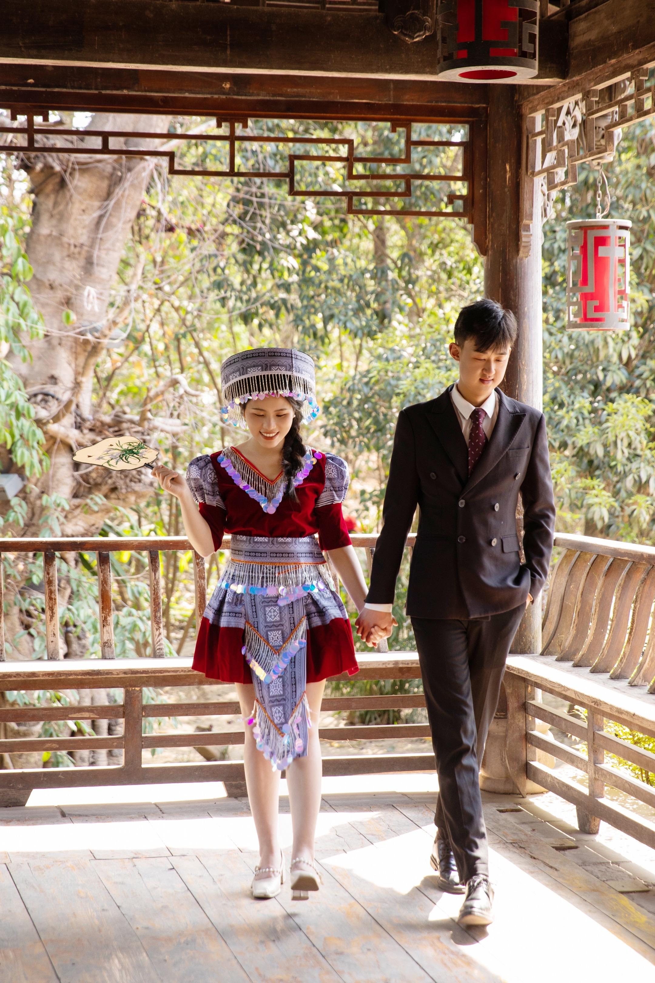 我们经常买柠檬水的那家姐姐跟我两开玩笑说我好温柔，小张有福了，那个时候...