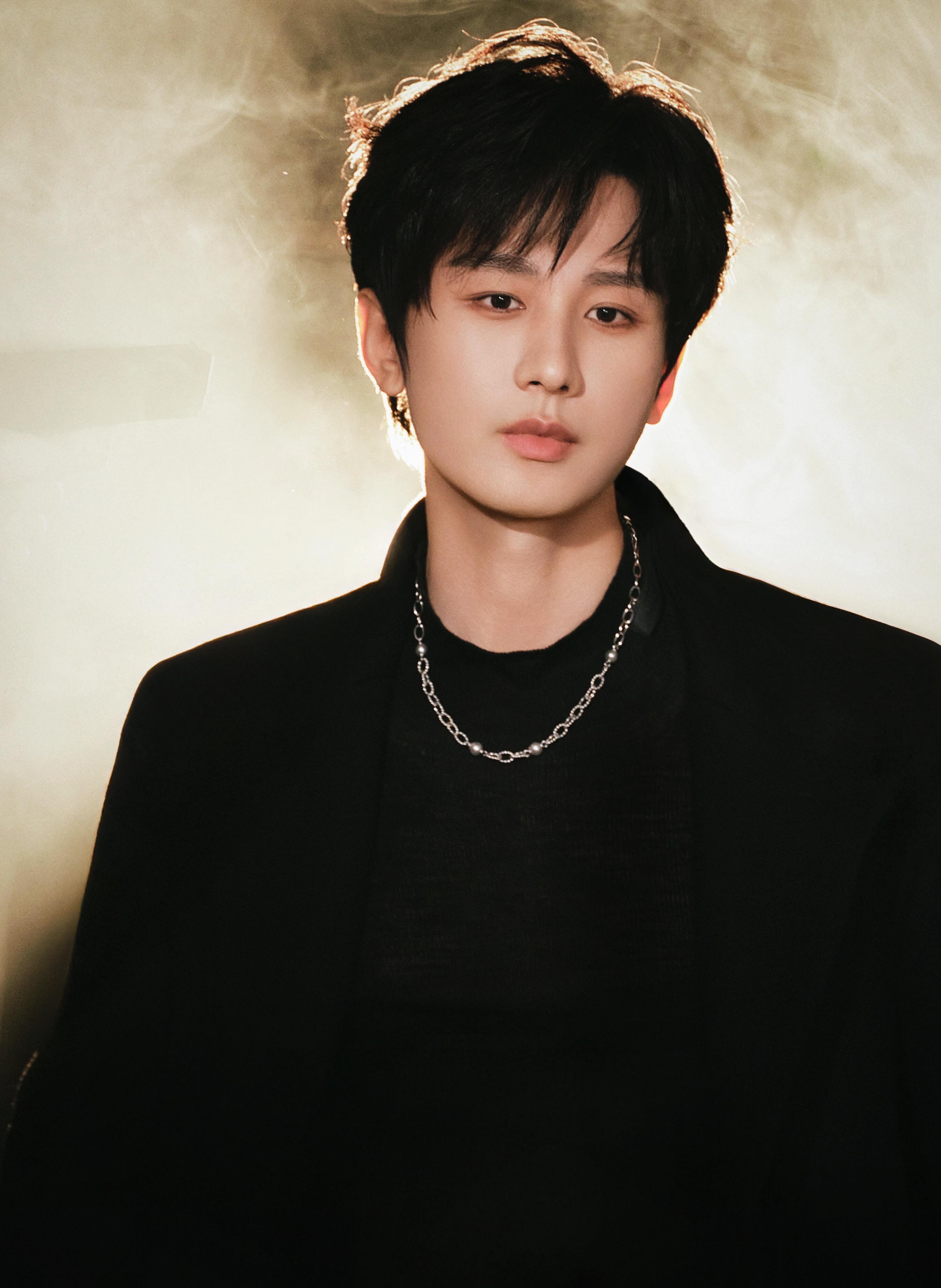 长安二十四计破万成毅晒出剧组所有工作人员名单，德艺双馨具象化，一个纯粹赤诚的好演