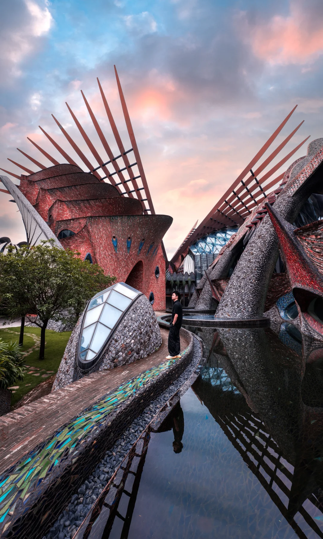 国内建筑天花板，花费10多亿打造的满屏震撼！