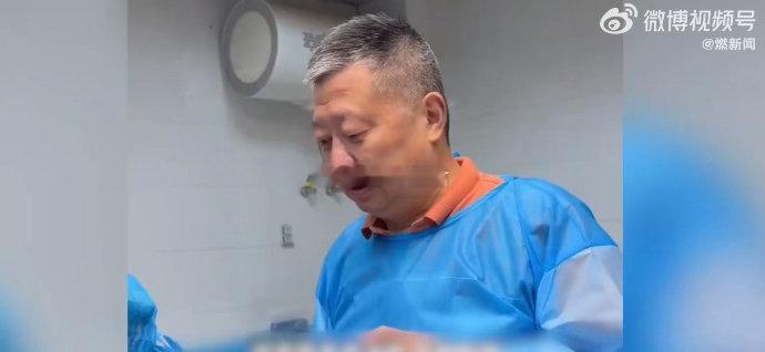退休法医直播治愈我的精神内耗 刘良老师的直播真的很下饭，不是重口味的那种，是听一