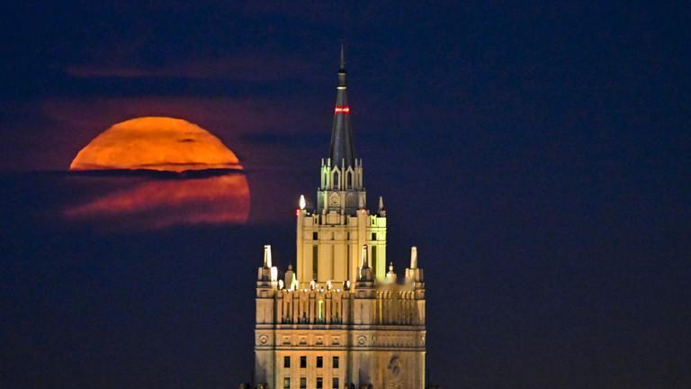 比利时国防部长西奥·弗兰肯日前接受《德摩根报》专访时称，即便北约向乌克兰提供远程