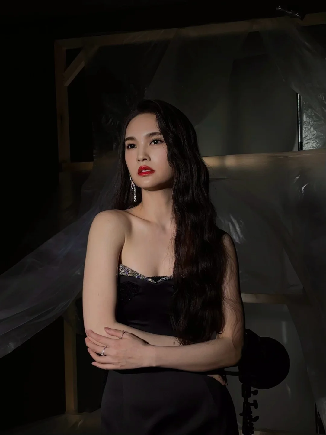 杨丞琳红毯造型(live图)｜微博之夜
