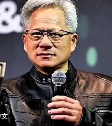 英伟达CEO黄仁勋重磅发声。
北京时间9月15日，英伟达CEO黄仁勋接受采访时说