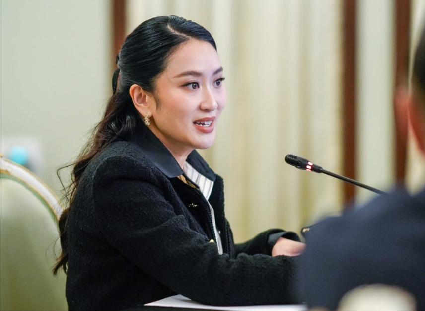 泰国新总理上台，他信家族又一次失败，猜卡森与总理之位无缘。

在佩通坦下台之后，