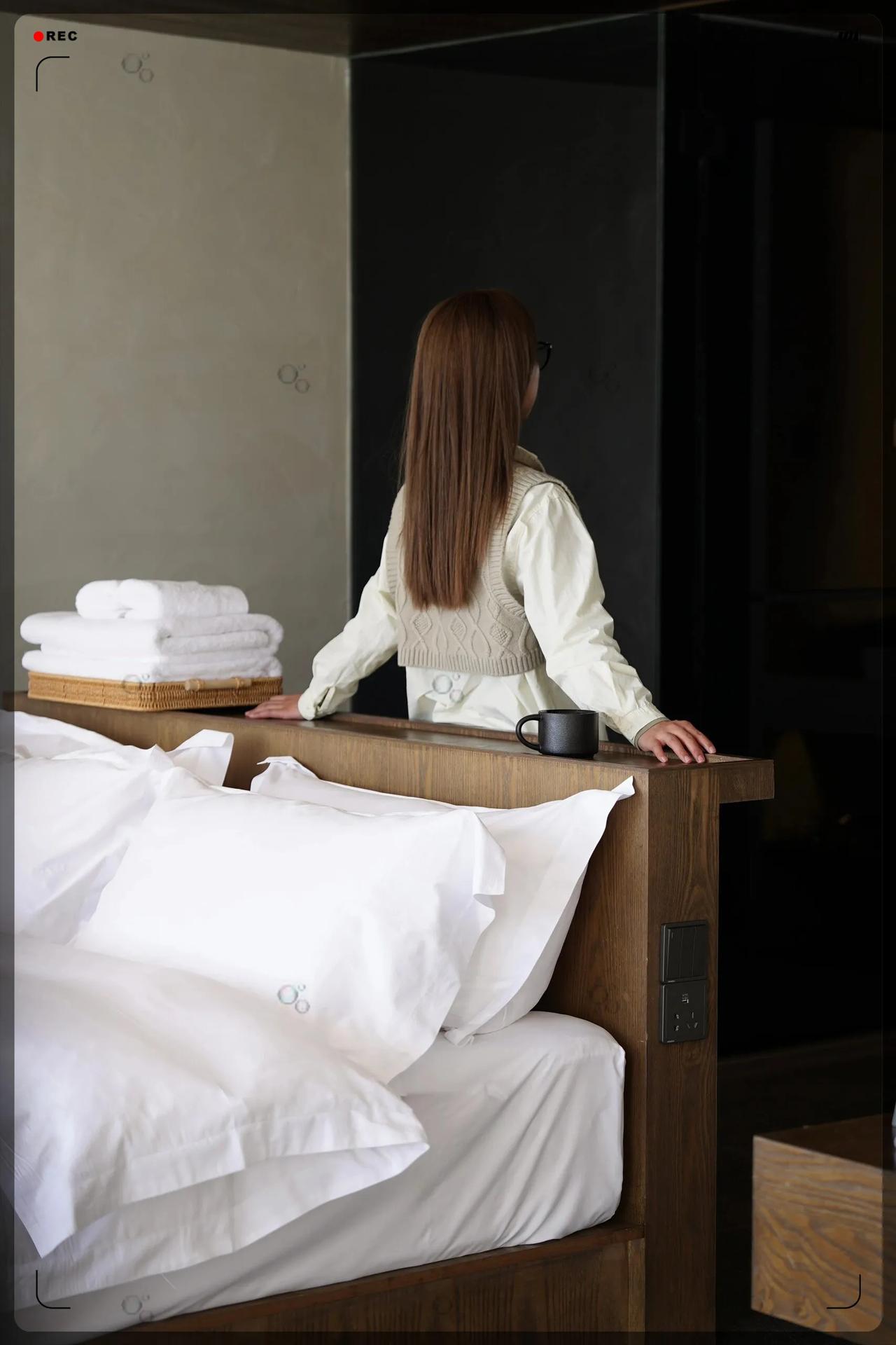 发现妻子出轨，男子两刀杀死出轨对象！
1月9日，一媒体报道，事件发生在深圳，20