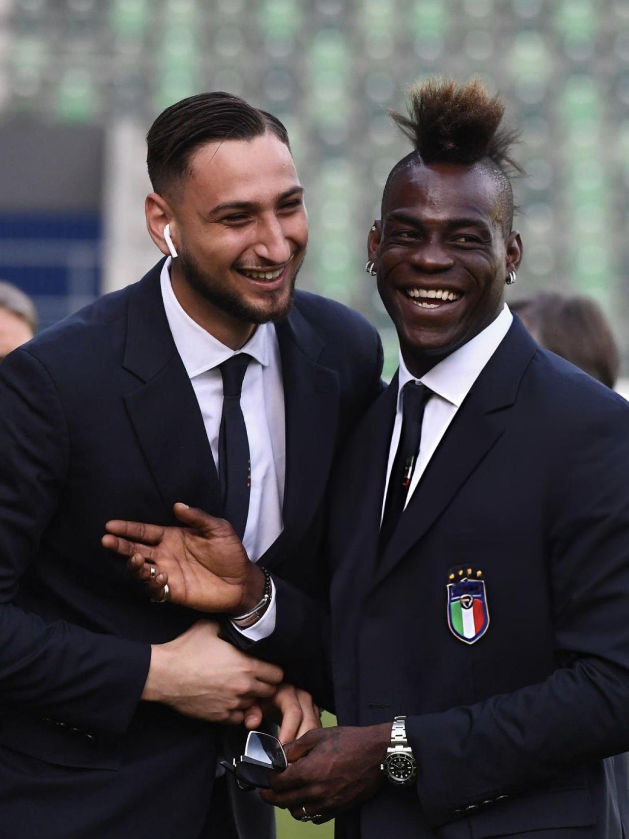 多纳鲁马：“我和巴洛特利曾是国家队队友，他建议我也加盟曼城，说这是一家很棒的俱乐