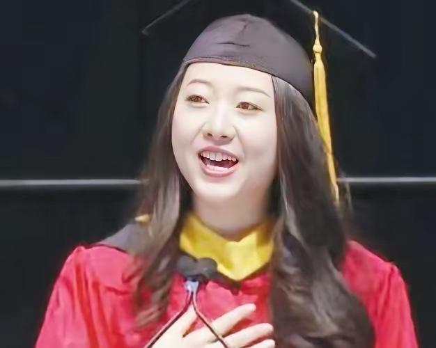 这个丑恶嘴脸的女人大家知道她是谁吗？她就是讲：＂美国空气都是甜的＂丑陋女人，20